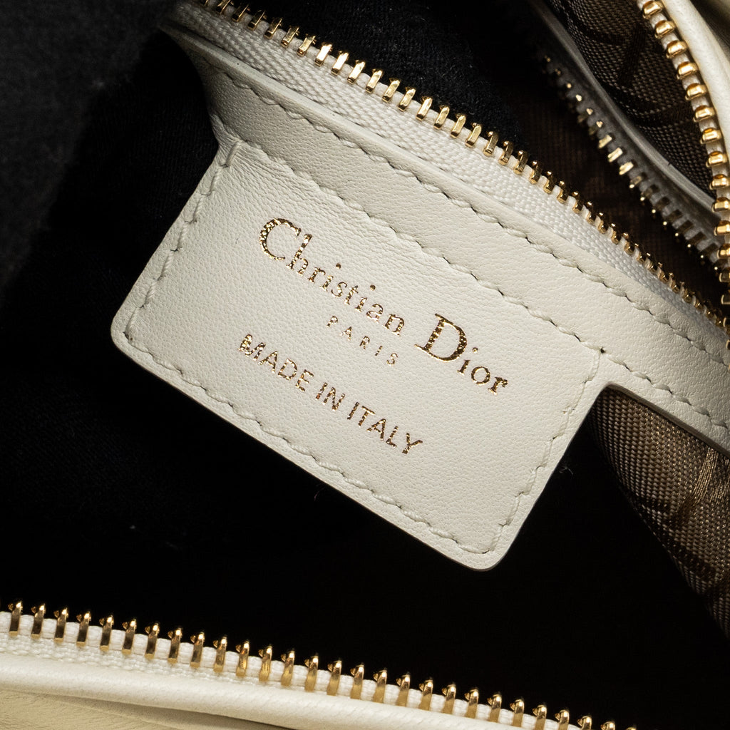 dior-medium-lady-dior-bag-lambskin-white-lghw-1