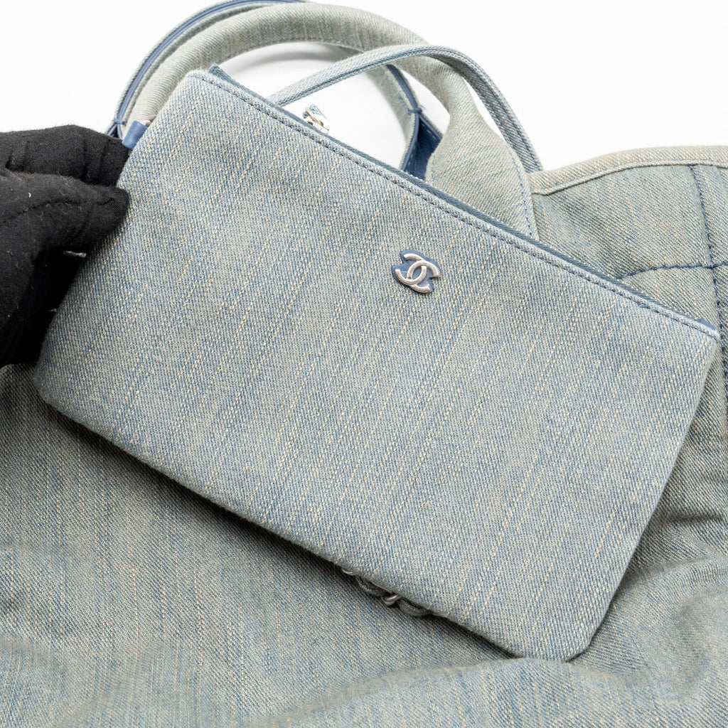 chanel-deauville-shopping-tote-bag-denim-blue-shw-microchip