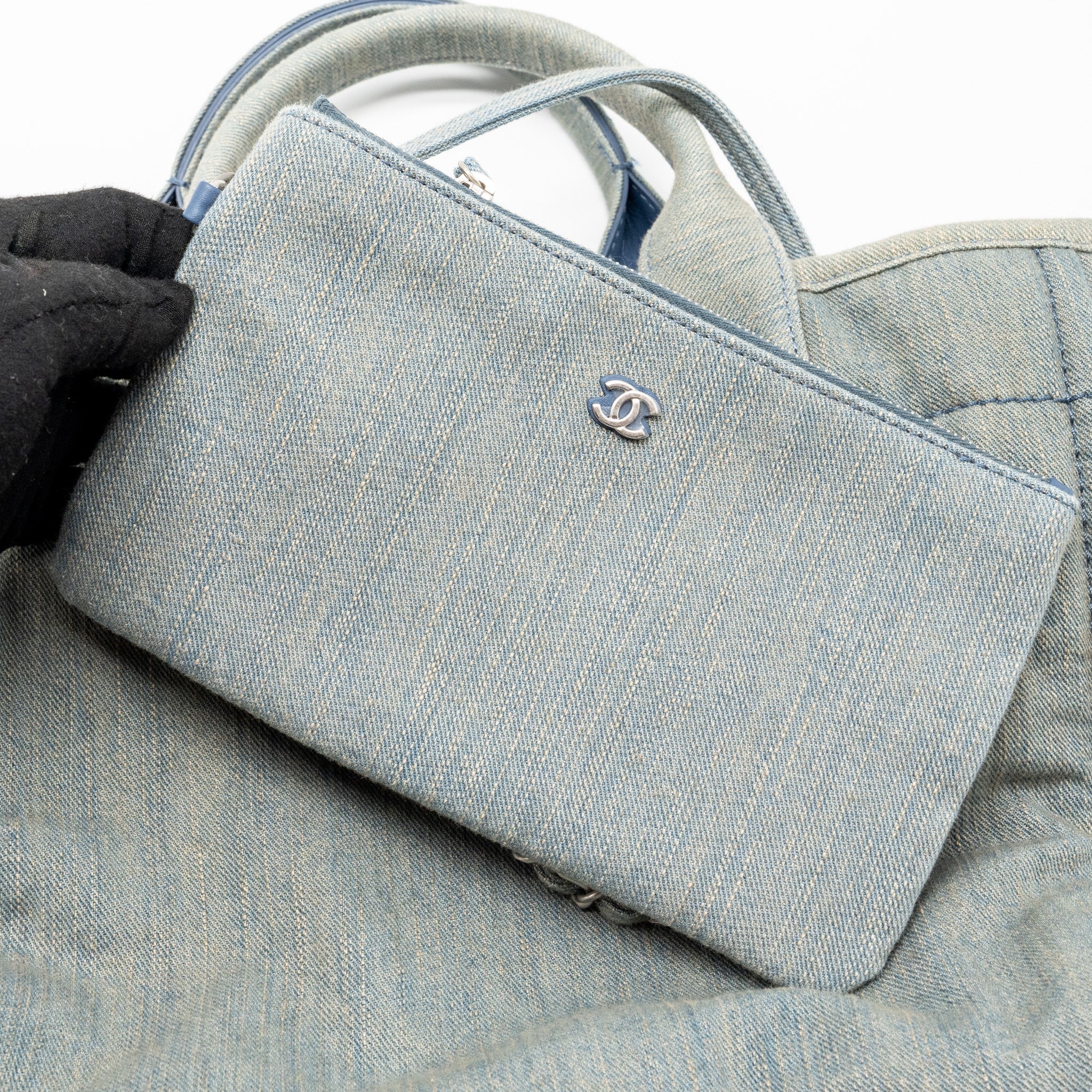 chanel-deauville-shopping-tote-bag-denim-blue-shw-microchip