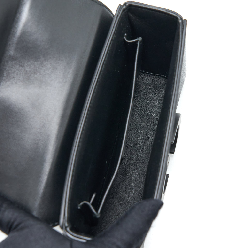 dior-30-montaigne-box-calfskin-black-with-black-hardware