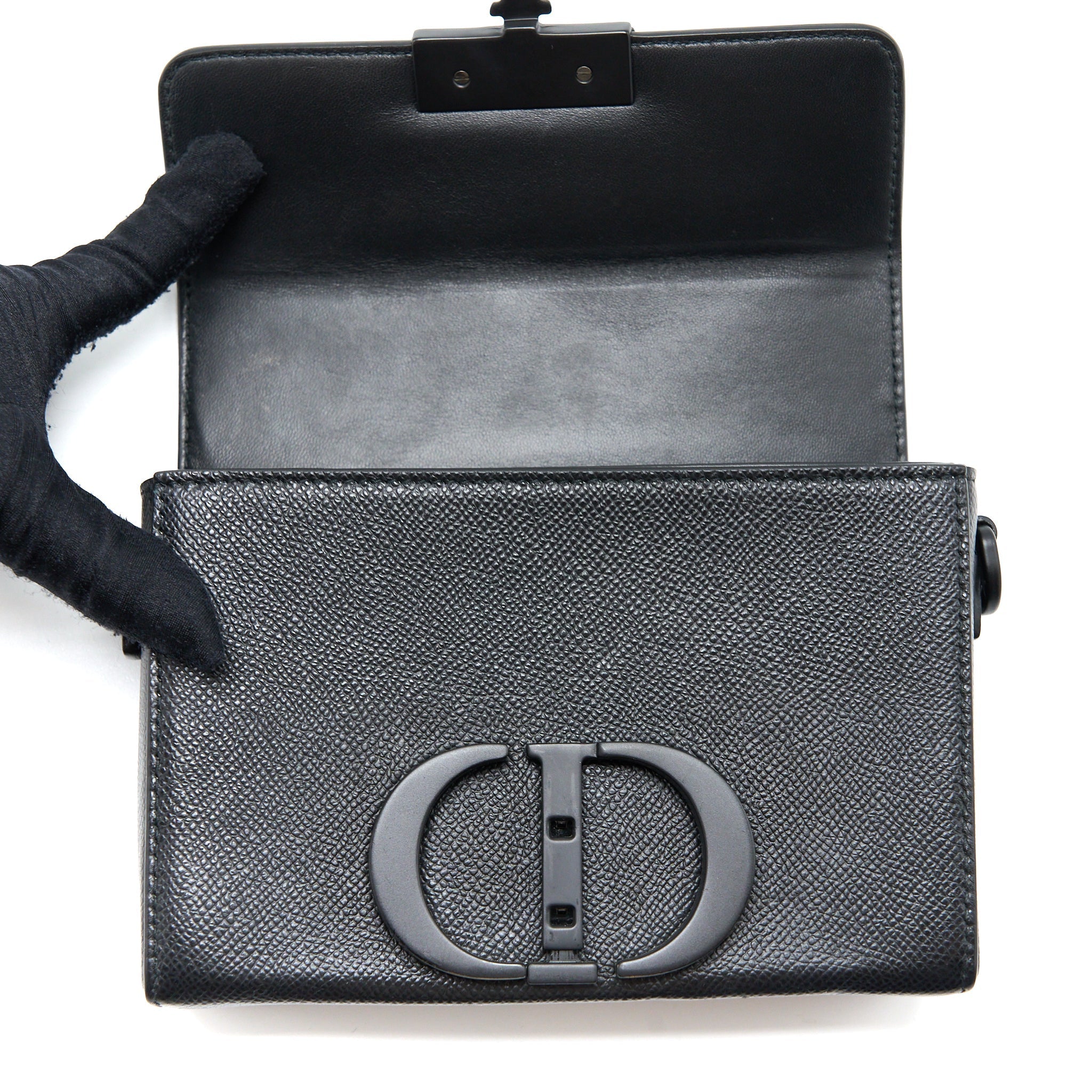 dior-30-montaigne-box-calfskin-black-with-black-hardware
