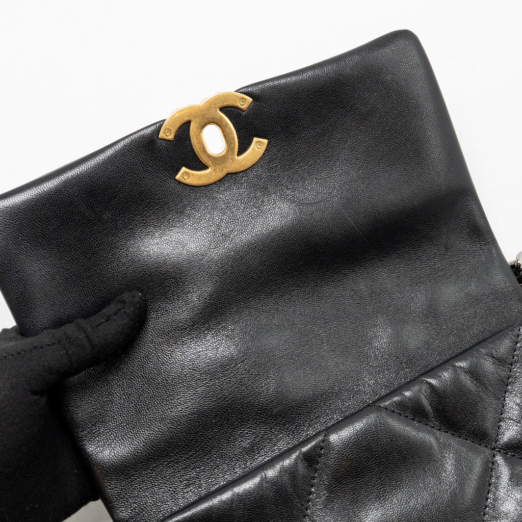 chanel-small-19-bag-goatskin-black-multicolour-hardware-3