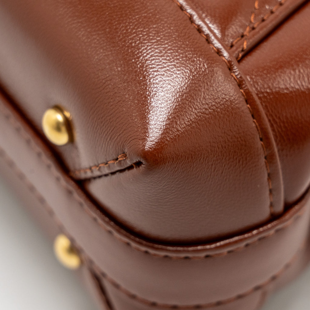 chanel-24a-small-top-handle-doctor-bag-quilted-shiny-lambskin-caramel-ghwmicrochip-copy