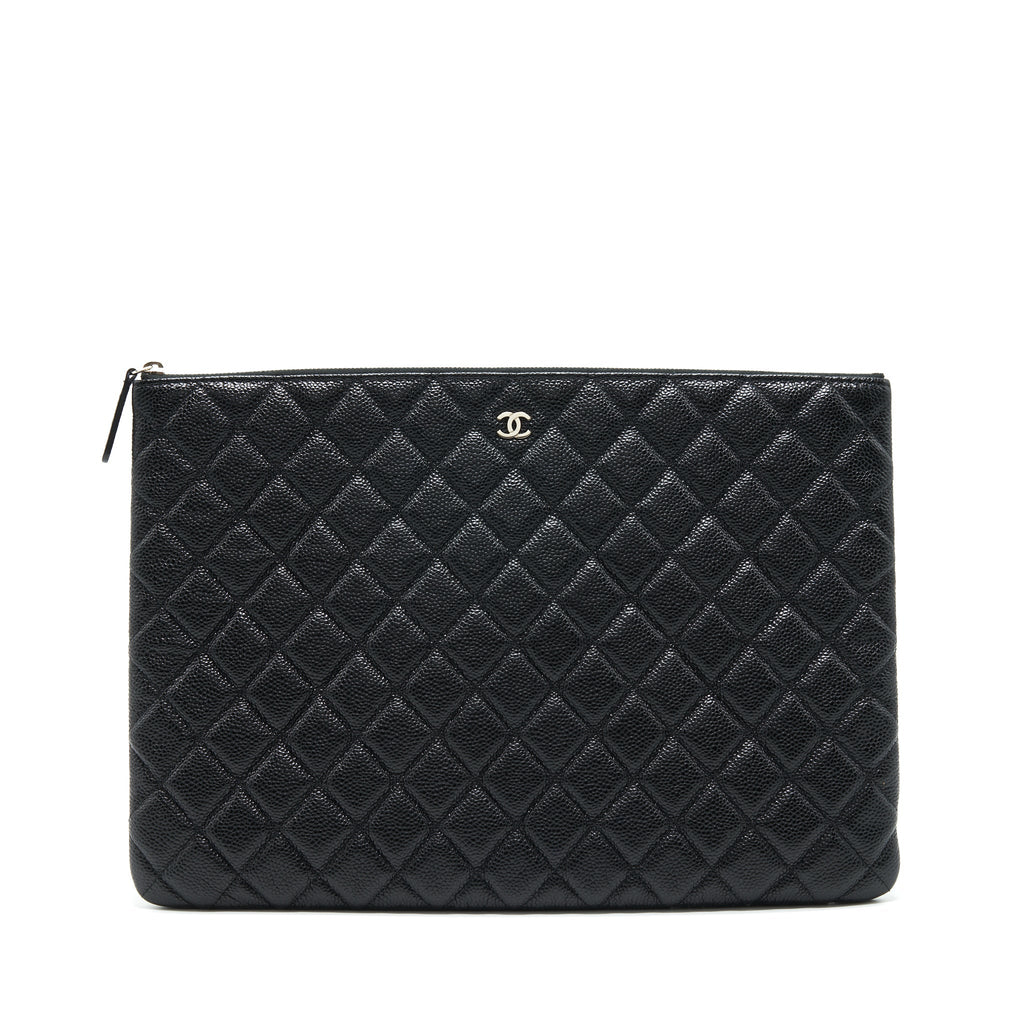 chanel-caviar-pouch-in-black-shw