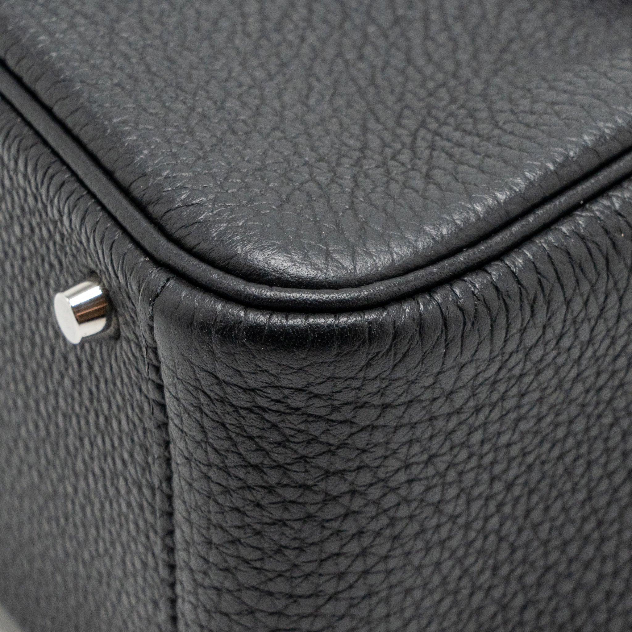 hermes-mini-lindy-clemence-black-shw-stamo-u