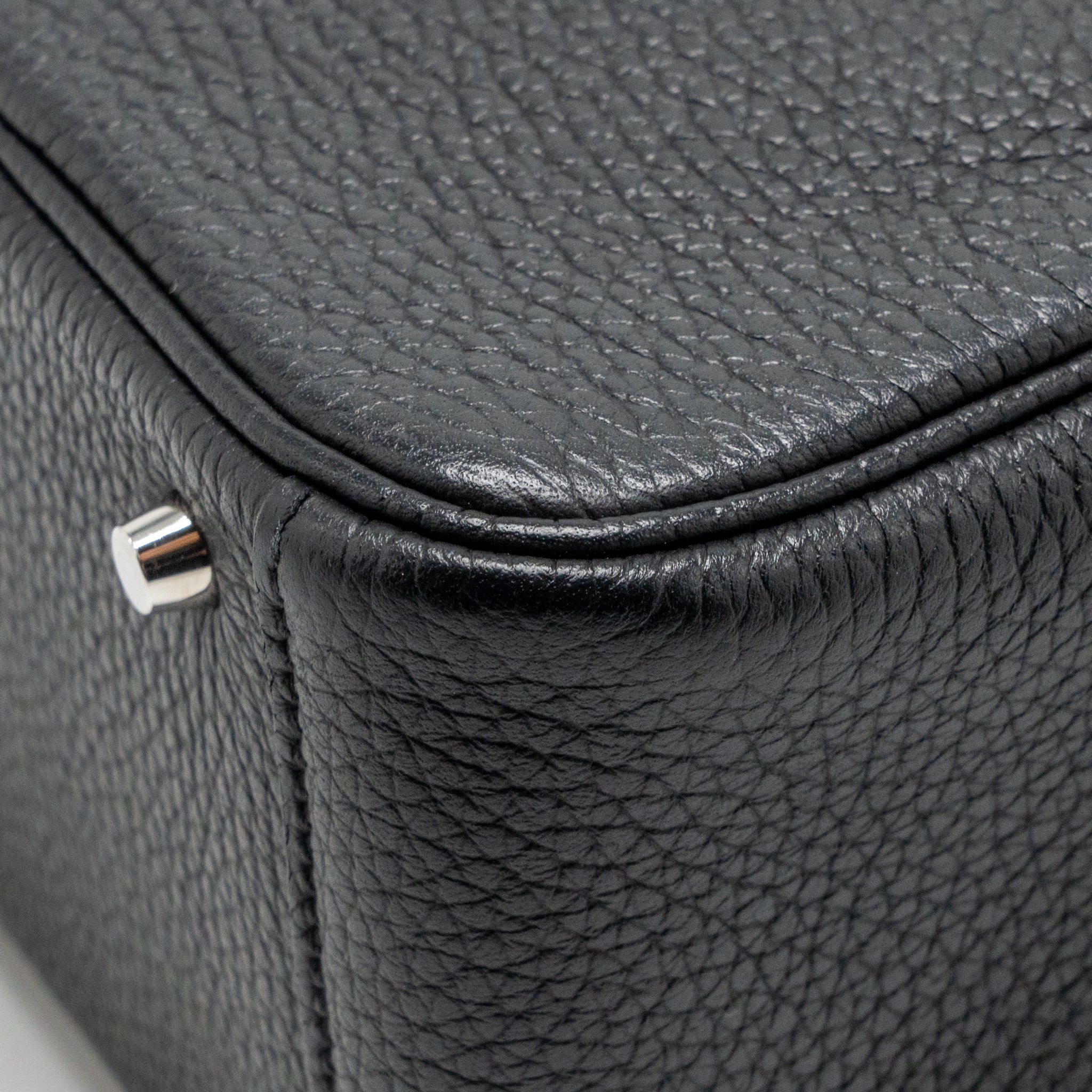 hermes-mini-lindy-clemence-black-shw-stamo-u