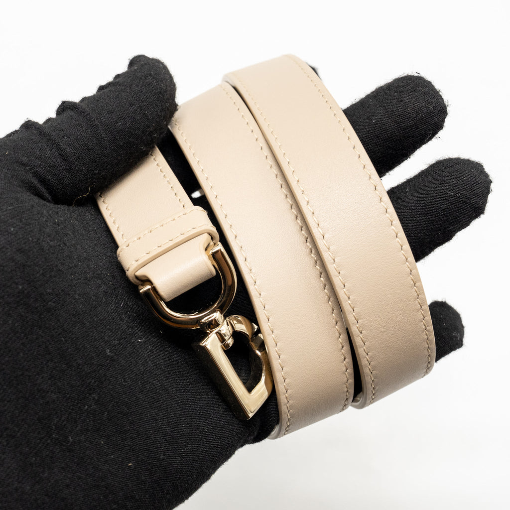 dior-small-dior-toujours-vertical-tote-bag-macrocannage-calfskin-powder-beige-lghw