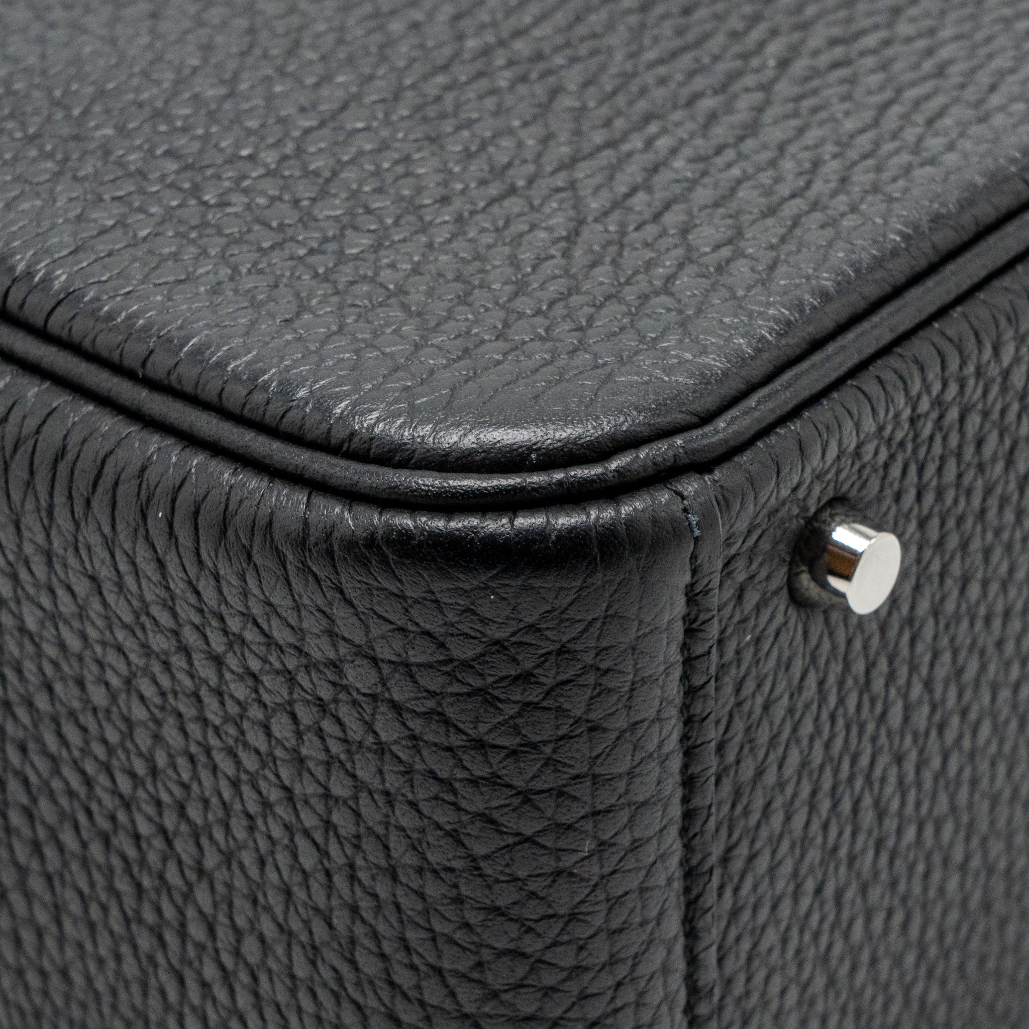 hermes-mini-lindy-clemence-black-shw-stamo-u