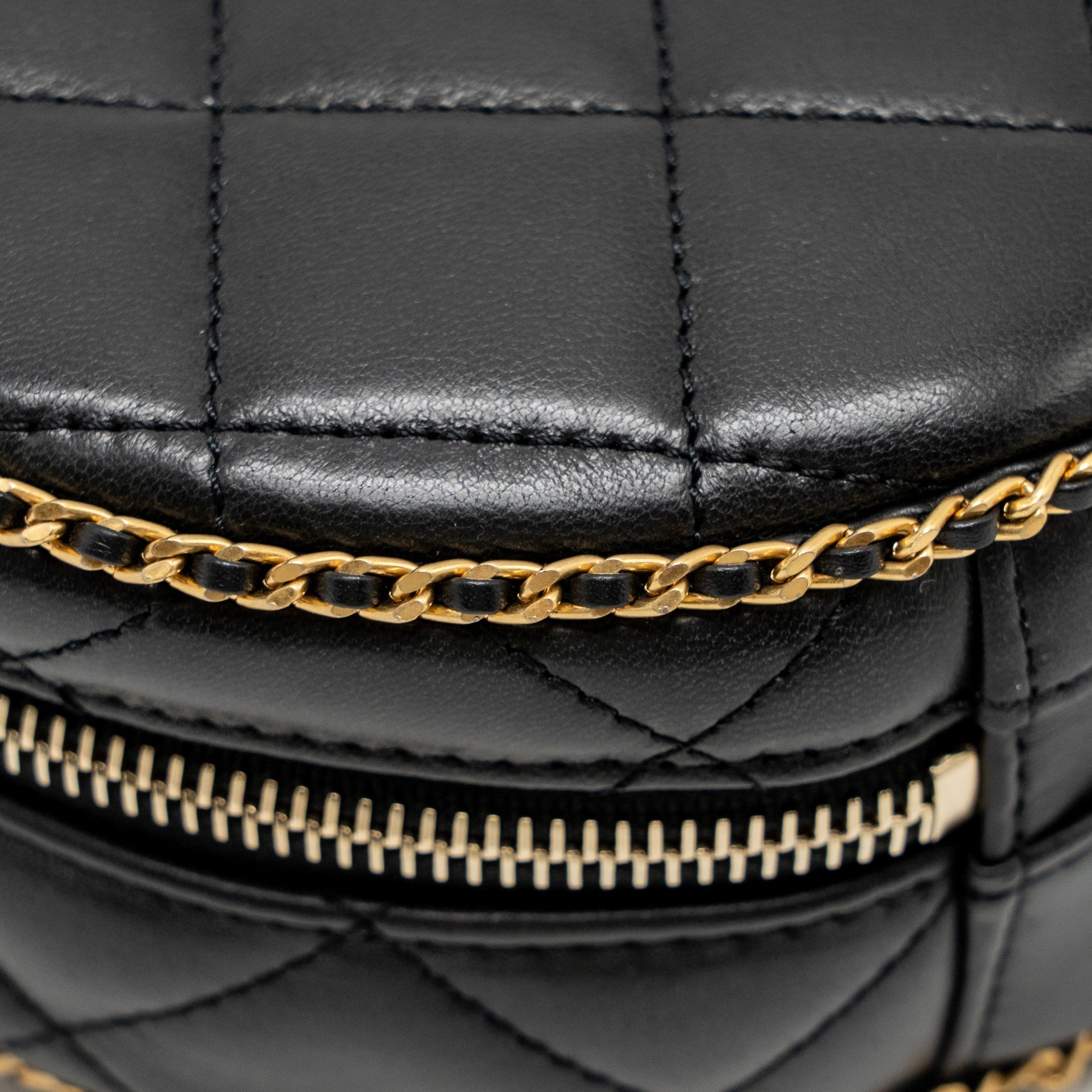chanel-round-vanity-with-chain-lambskin-black-ghw-microchip-1