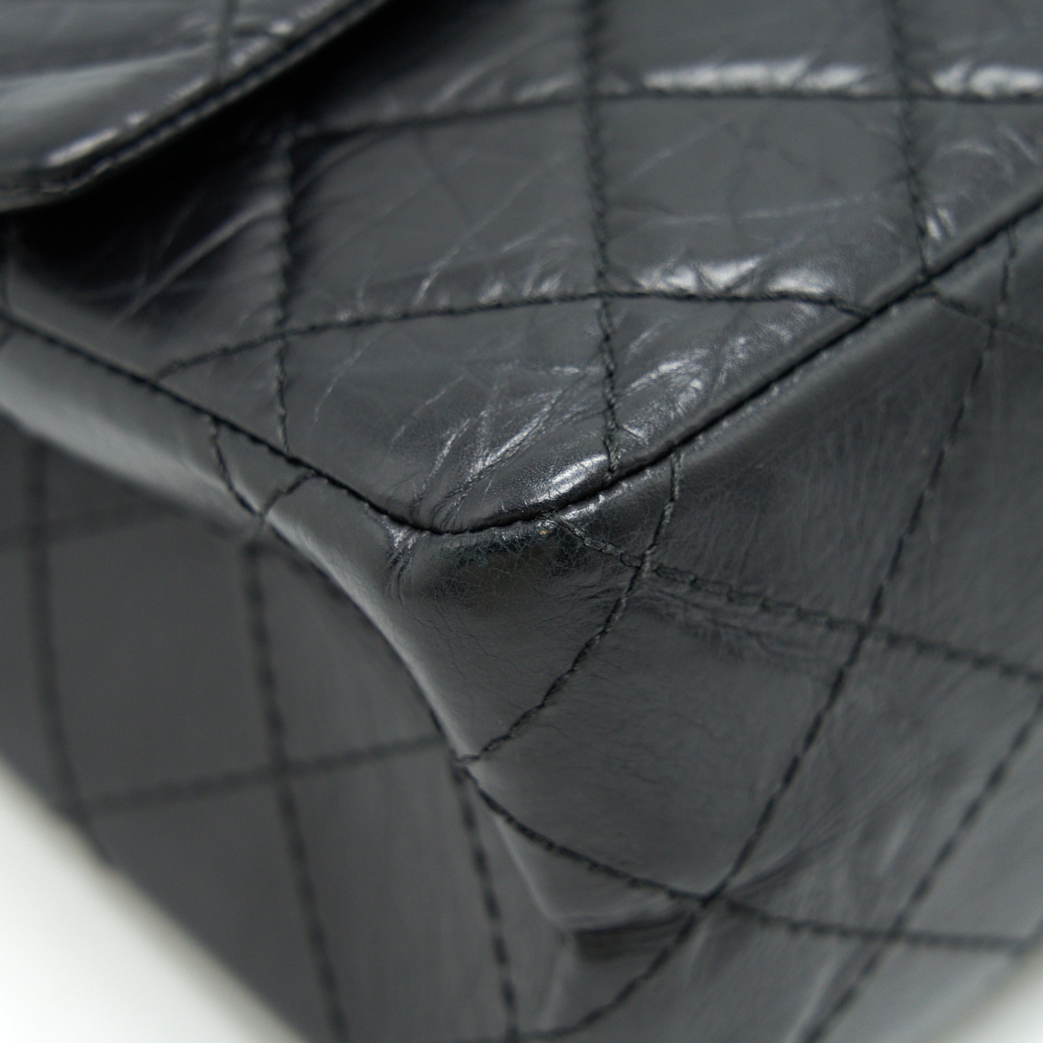 chanel-reissue-226-in-black-ruthenium-silver-hardware-1