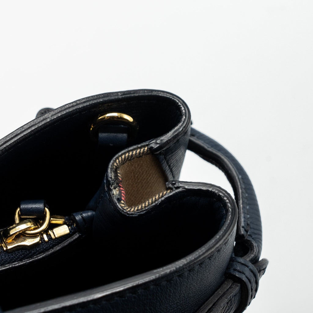 burberry-the-large-banner-bag-calfskin-dark-blue-multicolour-ghw