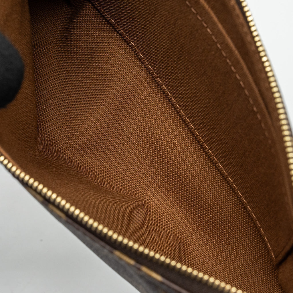 louis-vuitton-mini-pochette-accessories-monogram-canvas-ghw-5