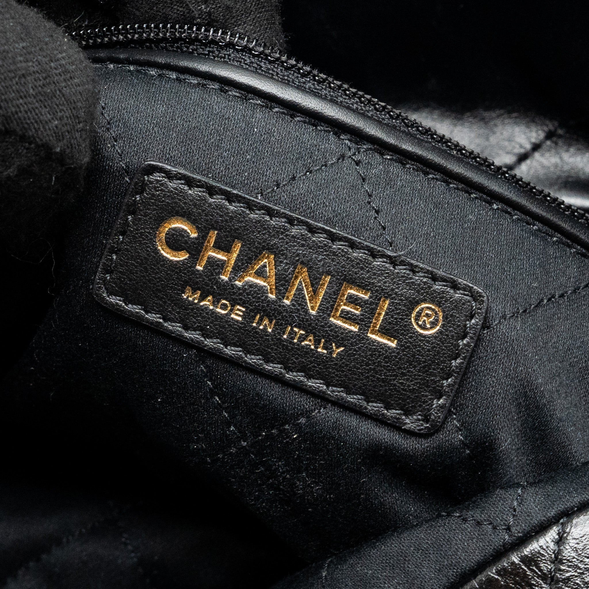 chanel-small-22-bag-calfskin-black-with-ghw-microchip