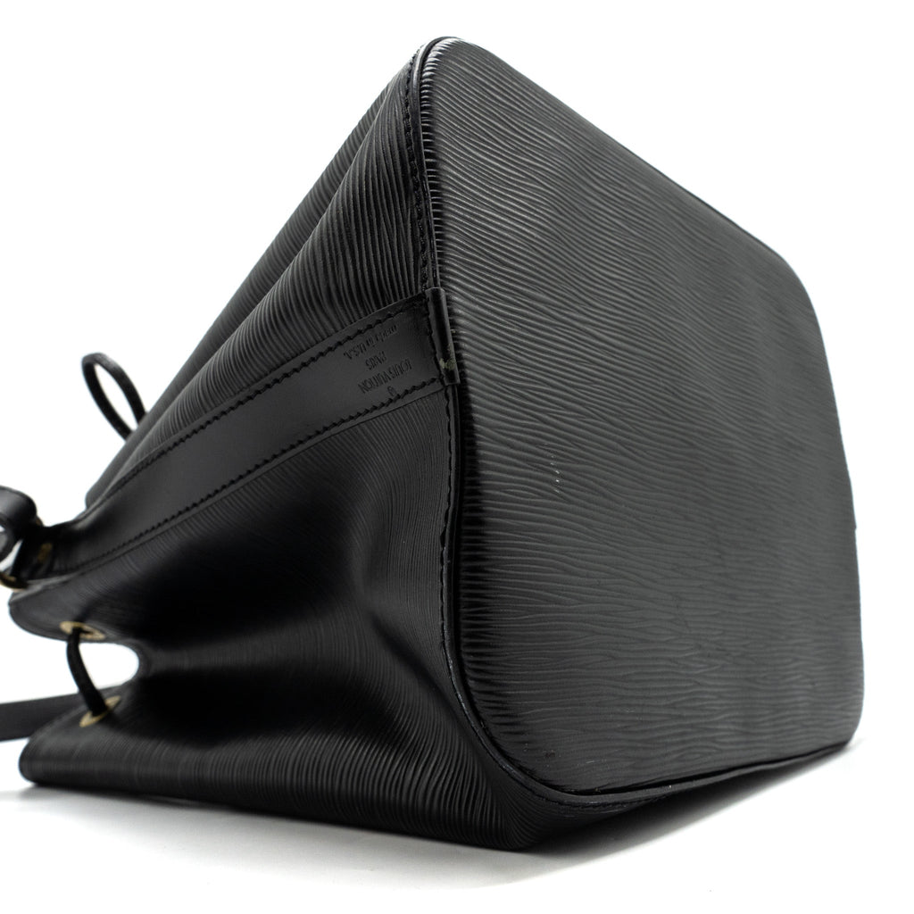 louis-vuitton-petit-noe-epi-leather-black-ghw