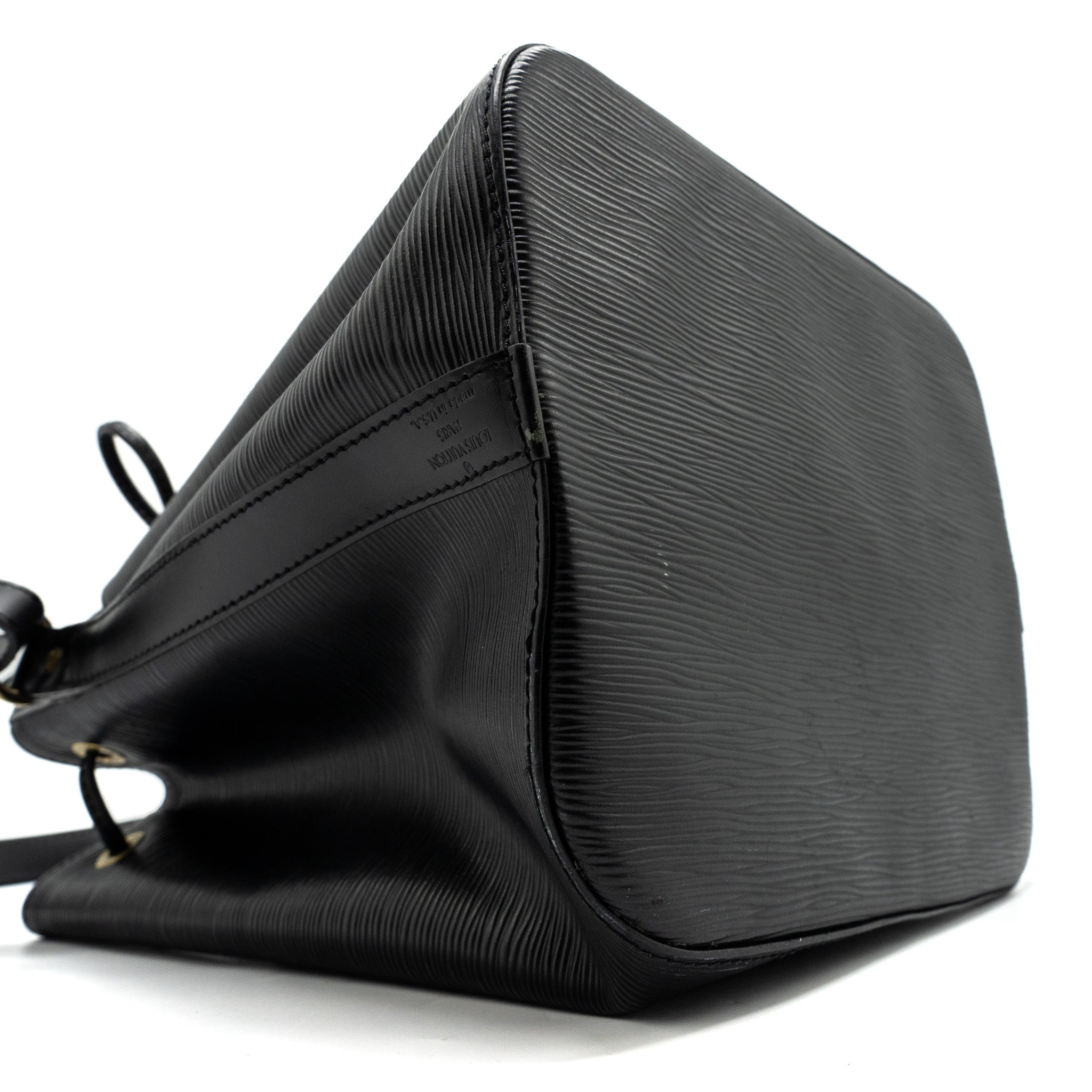 louis-vuitton-petit-noe-epi-leather-black-ghw