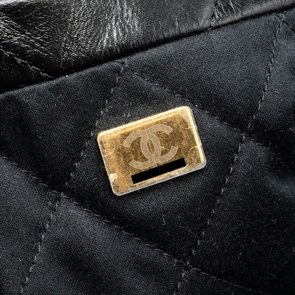 chanel-small-22-bag-calfskin-black-with-ghw-microchip