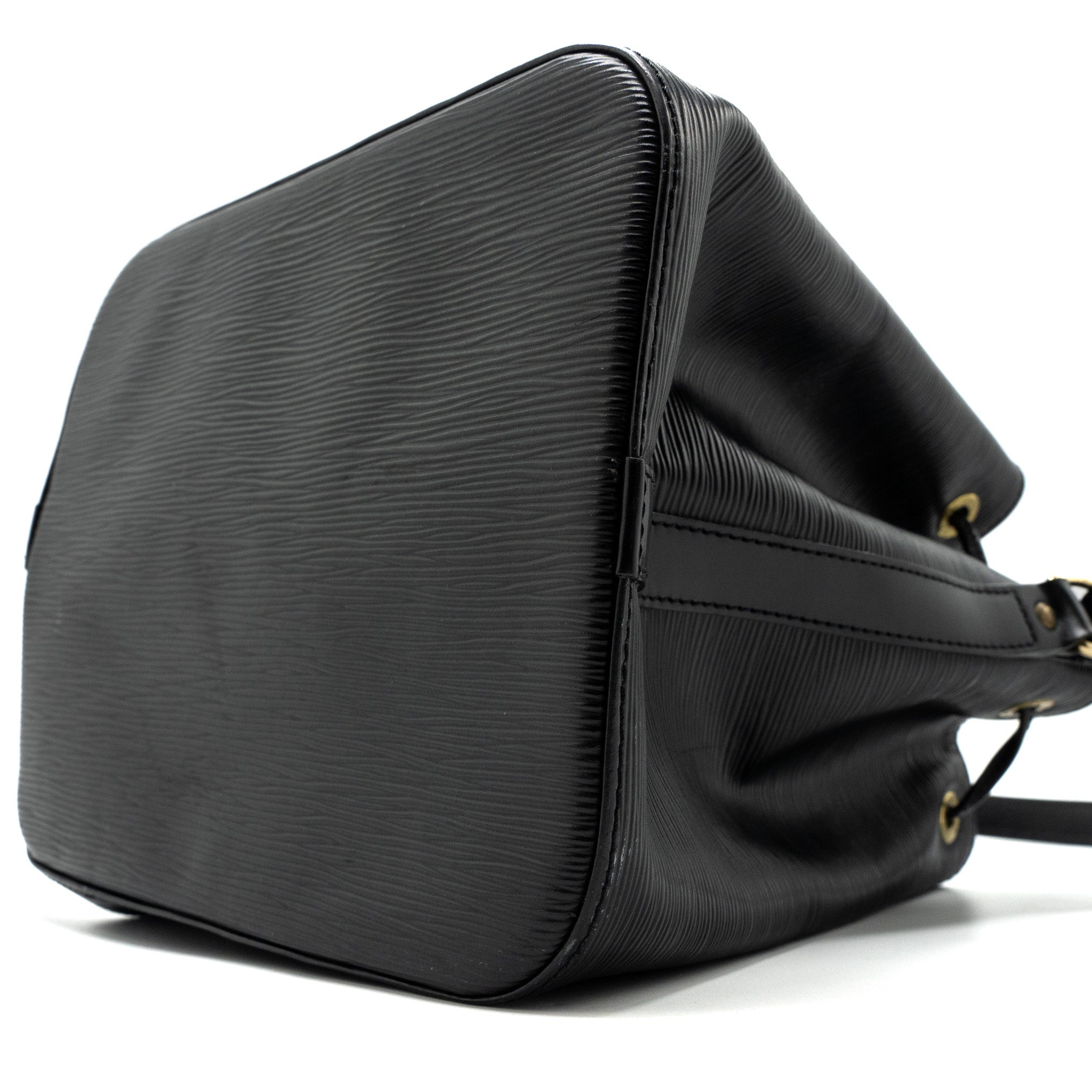 louis-vuitton-petit-noe-epi-leather-black-ghw