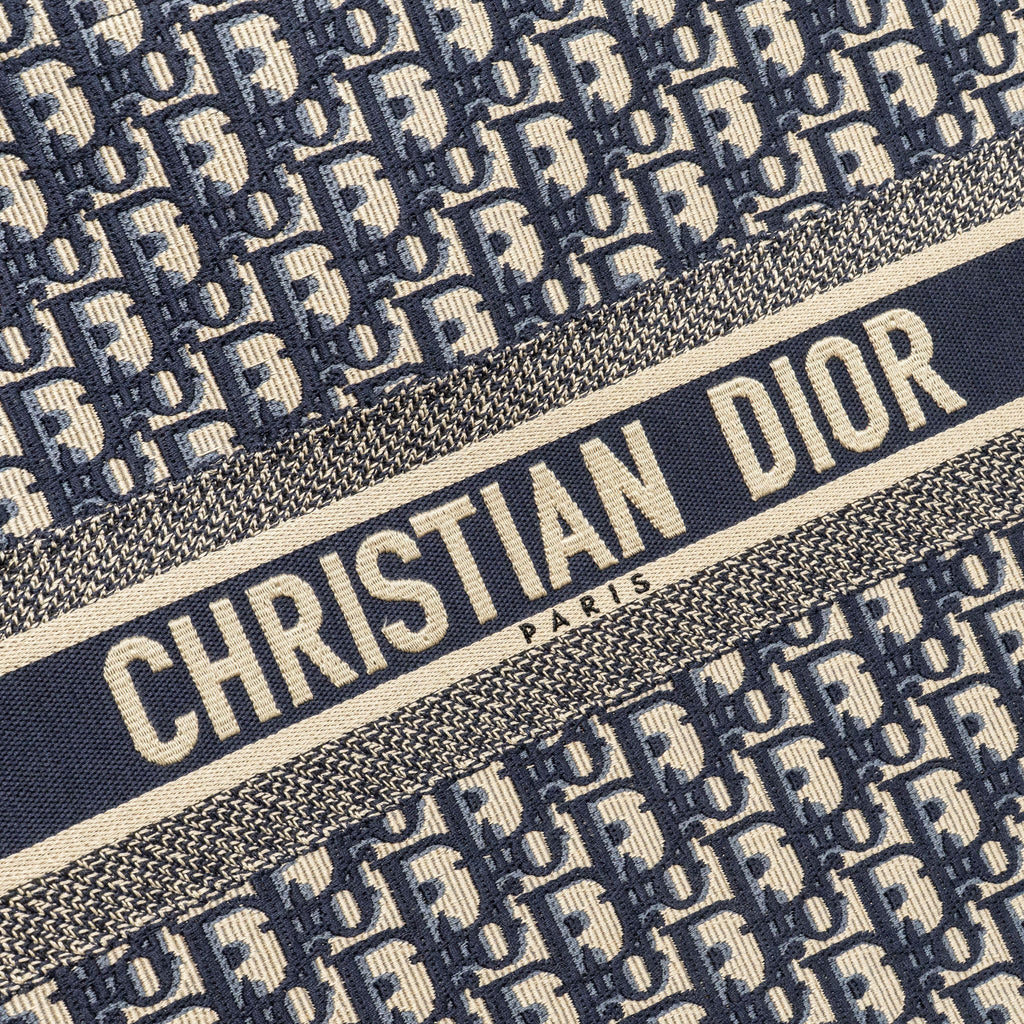dior-large-book-tote-oblique-embroidery-ecru-blue-copy