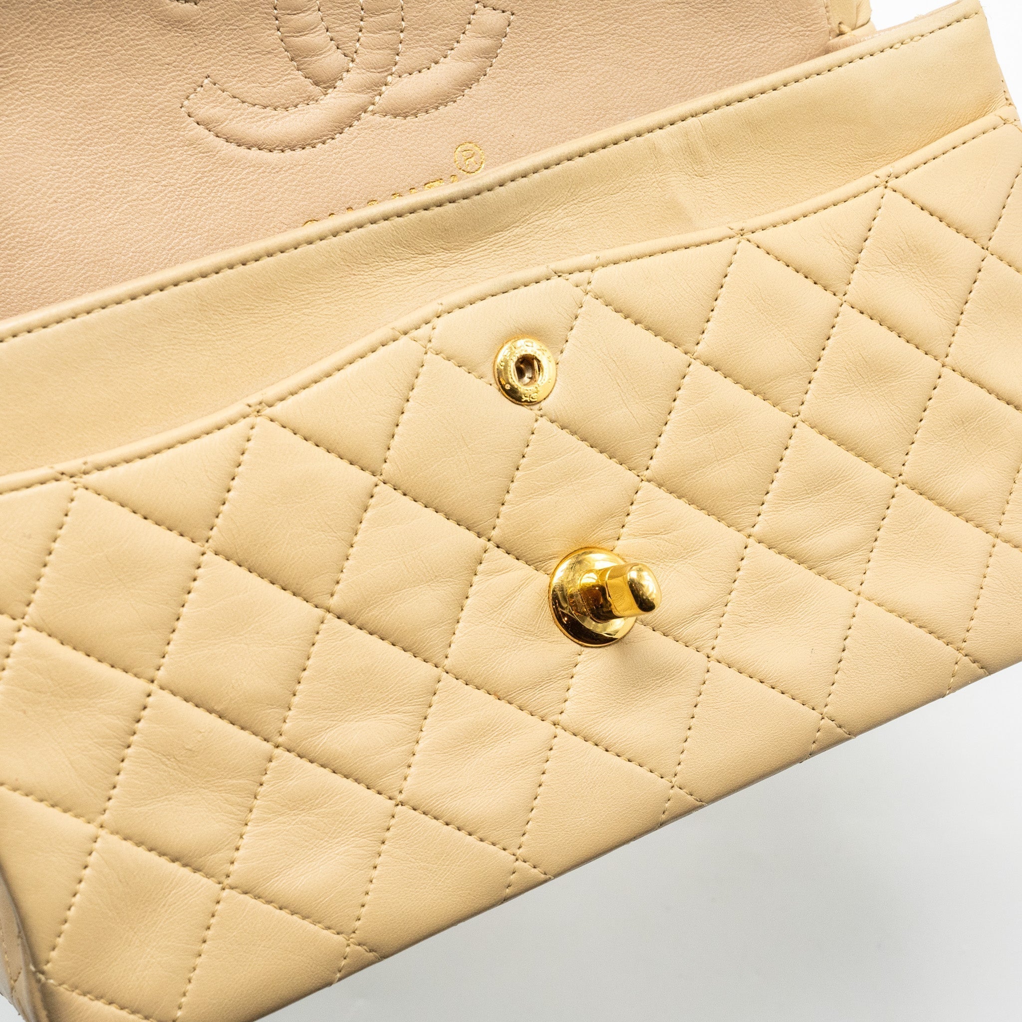 chanel-vintage-small-classic-flap-bag-lambskin-beige-ghw-copy