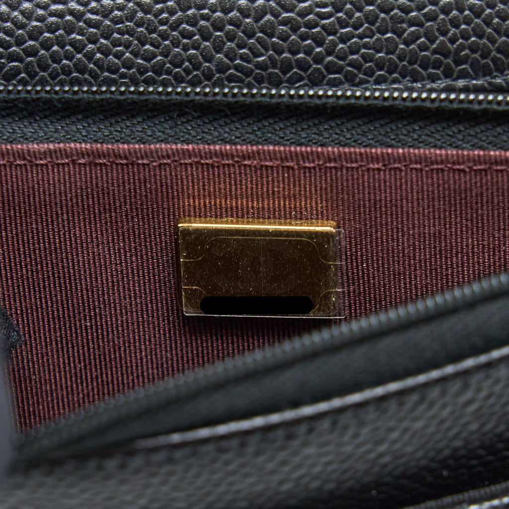 chanel-classic-wallet-on-chain-caviar-blue-ghw-microchip