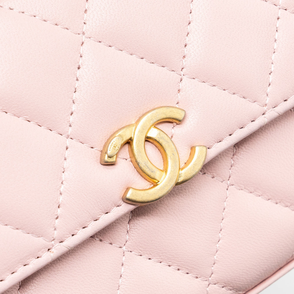 chanel-22b-flap-bag-with-enamel-top-handle-lambskin-light-pink-ghw