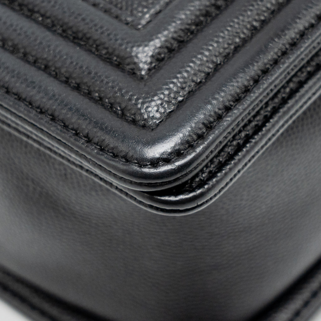 chanel-medium-boy-bag-chevron-caviar-black-ruthenium-silver-hardware