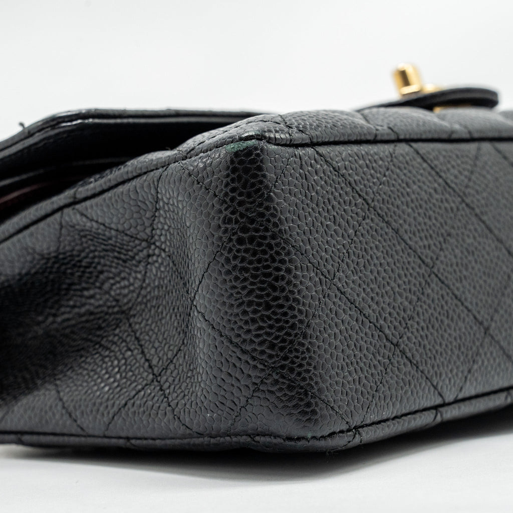 chanel-medium-classic-double-flap-bag-caviar-black-ghw-26