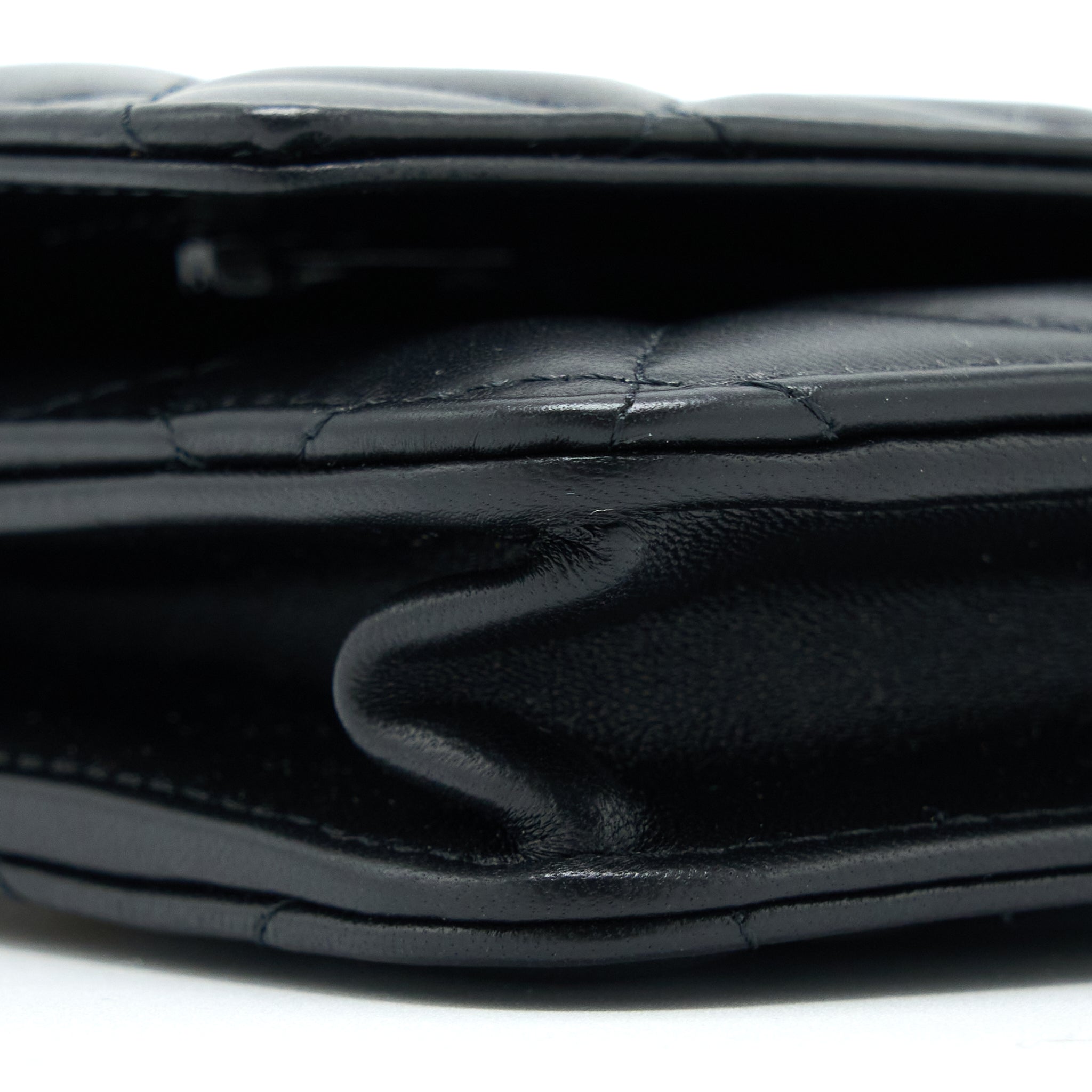 chanel-pearl-crush-wallet-on-chain-lambskin-black-ghw-microchip-8