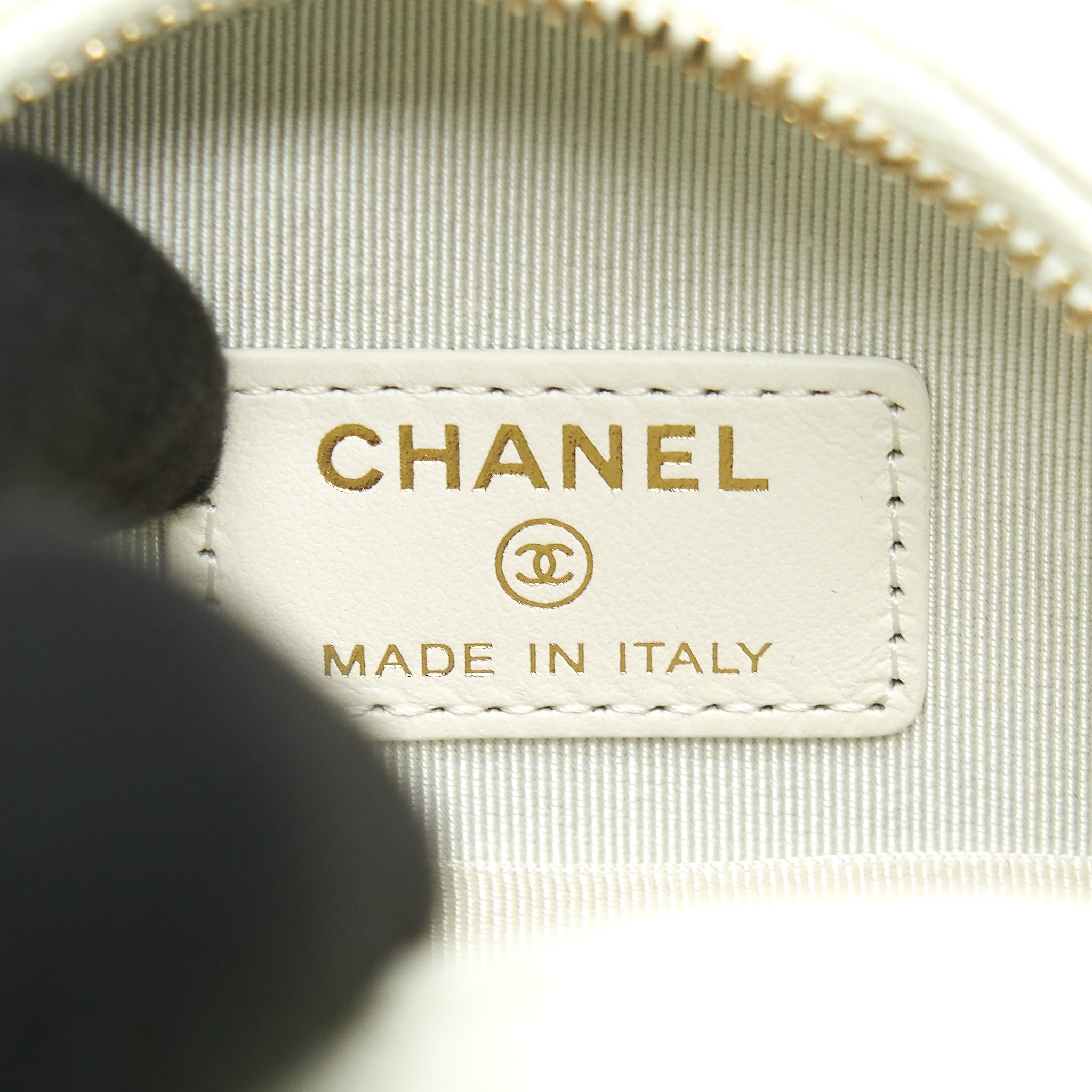 chanel-round-mini-bag-caviar-white-lghw