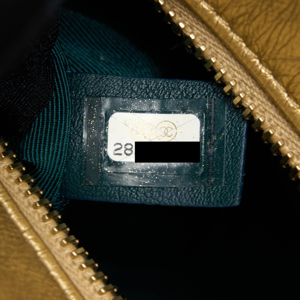 chanel-small-gabrielle-hobo-bag-tweed-gold-multicolour-1