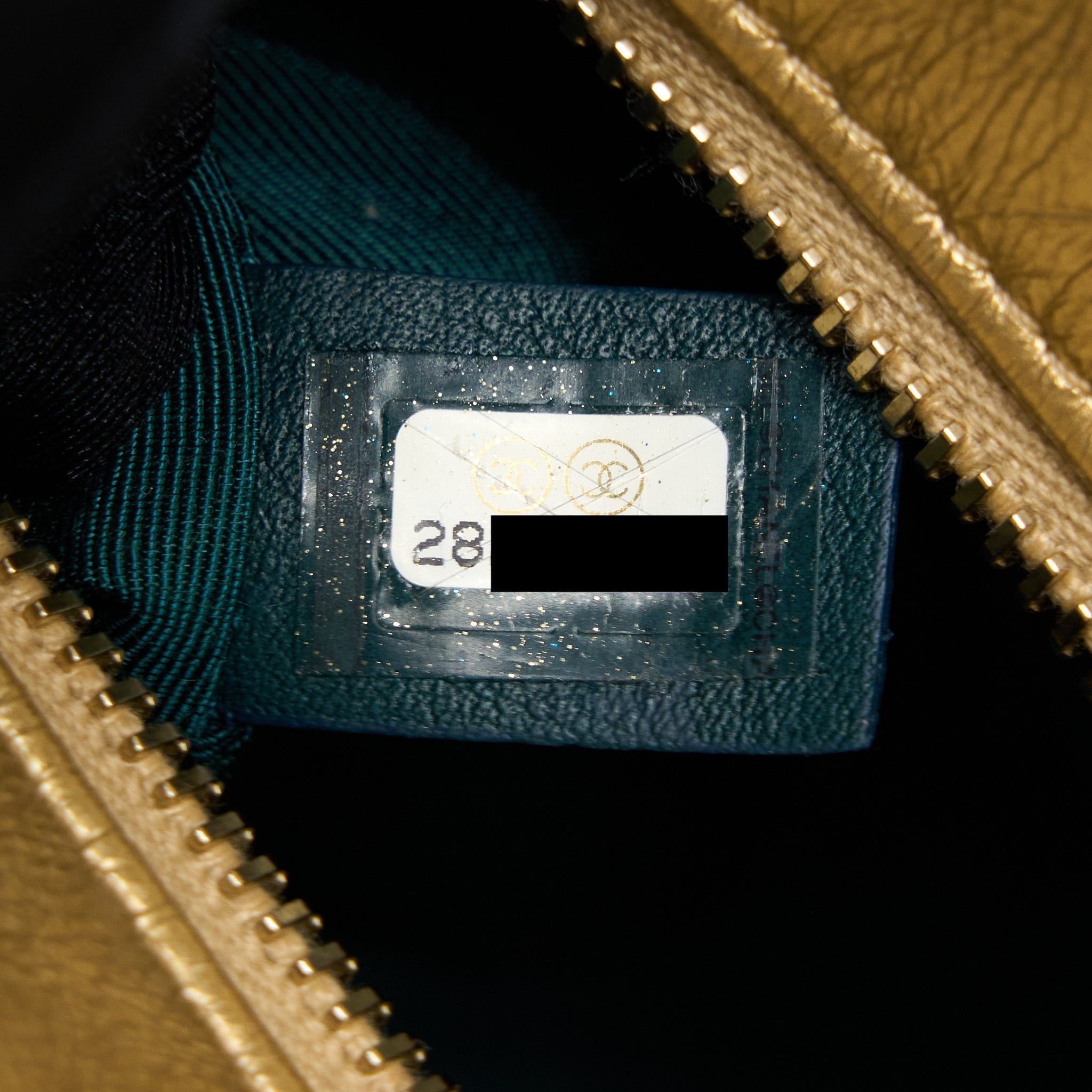 chanel-small-gabrielle-hobo-bag-tweed-gold-multicolour-1