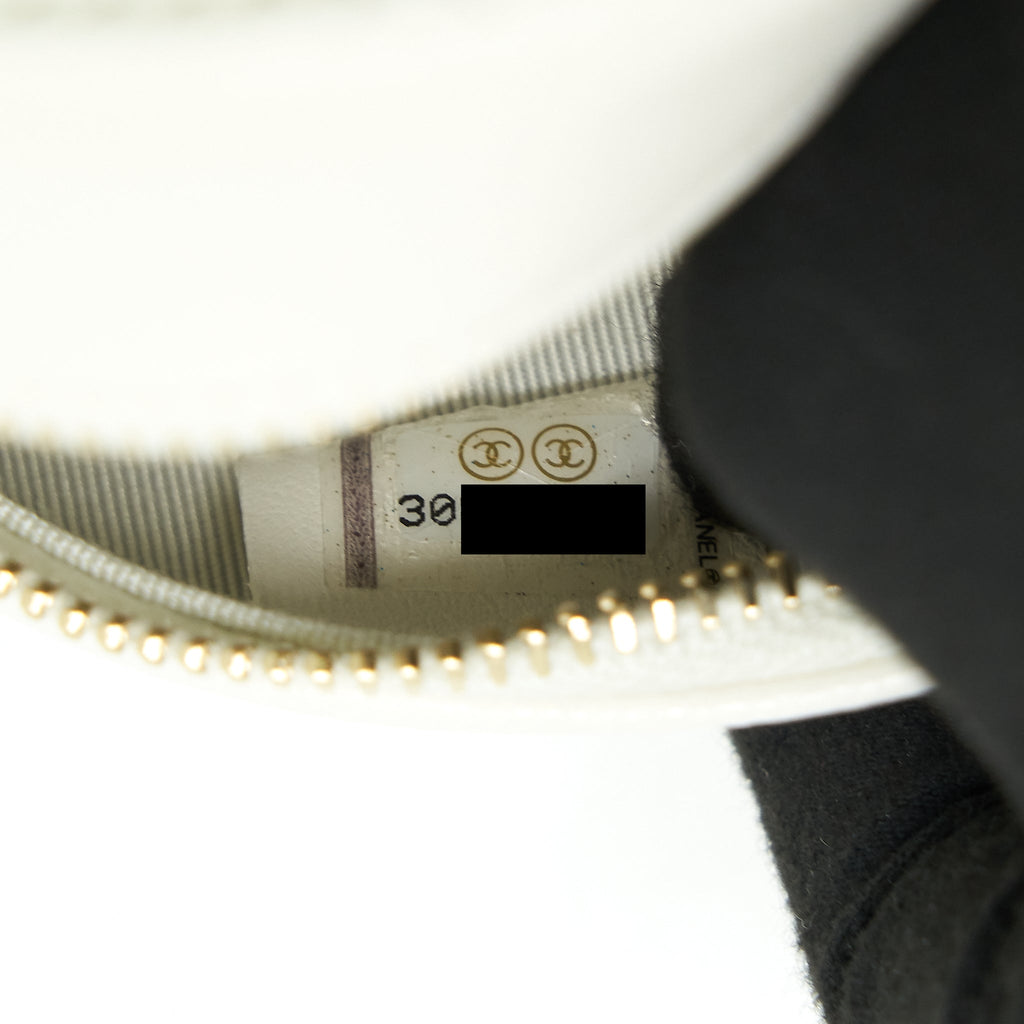 chanel-round-mini-bag-caviar-white-lghw