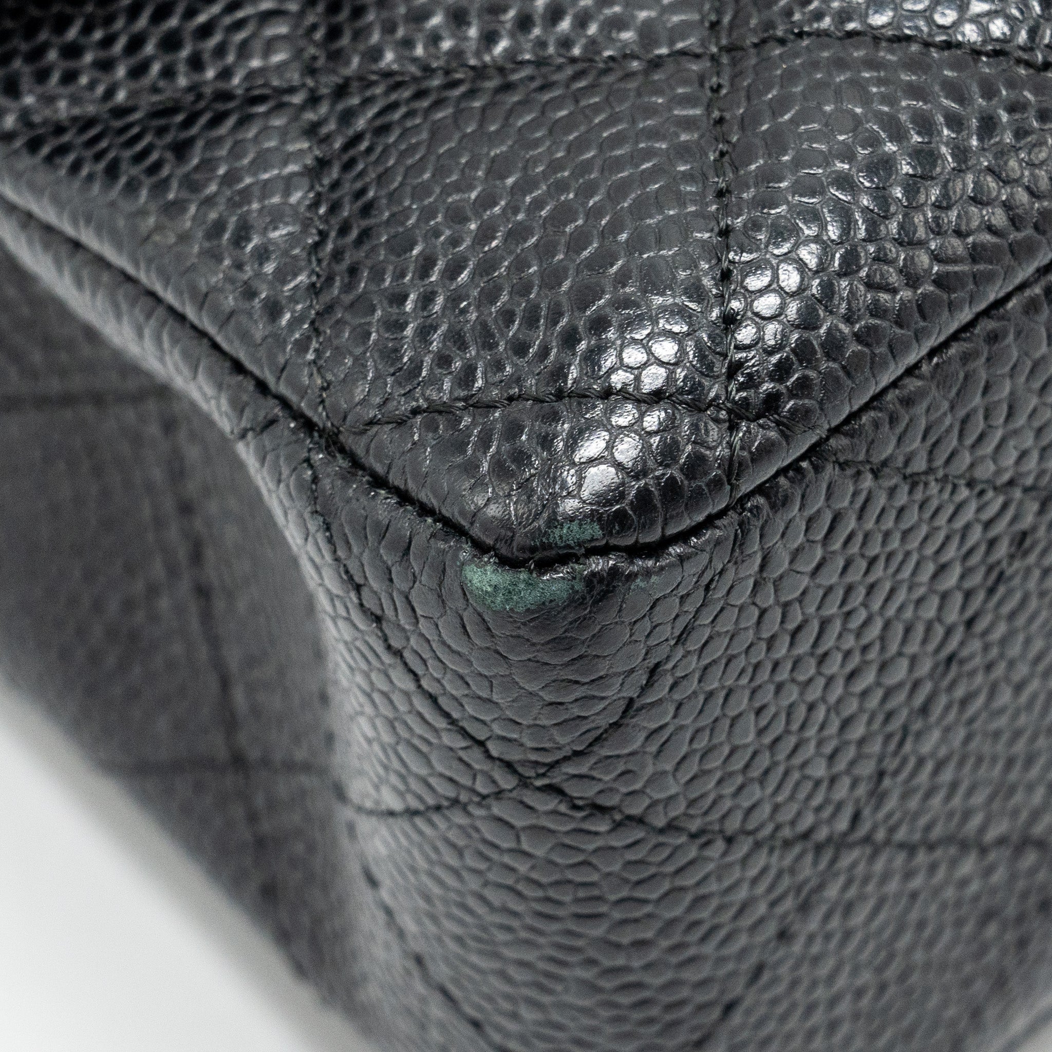 chanel-medium-classic-double-flap-bag-caviar-black-ghw-26