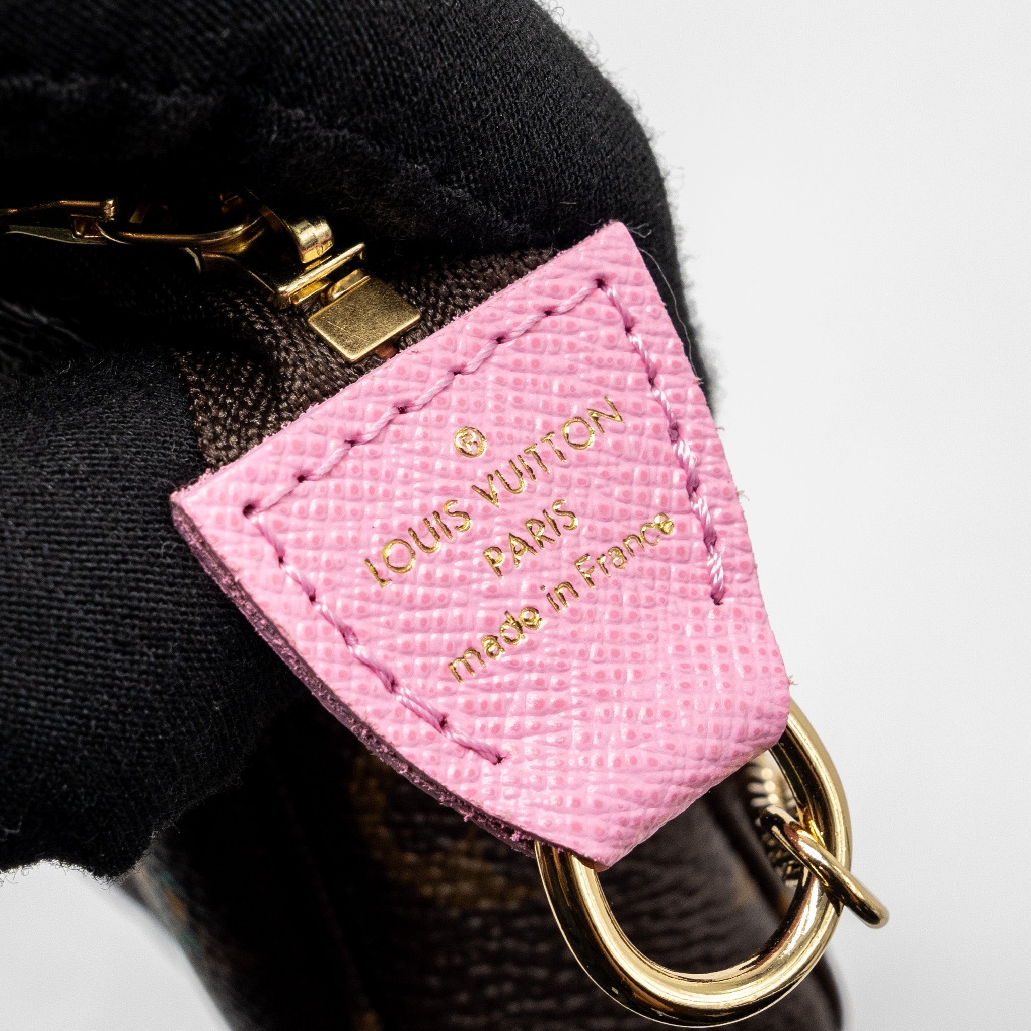 louis-vuitton-mini-pochette-holiday-limited-print-monogram-canvas-ghw