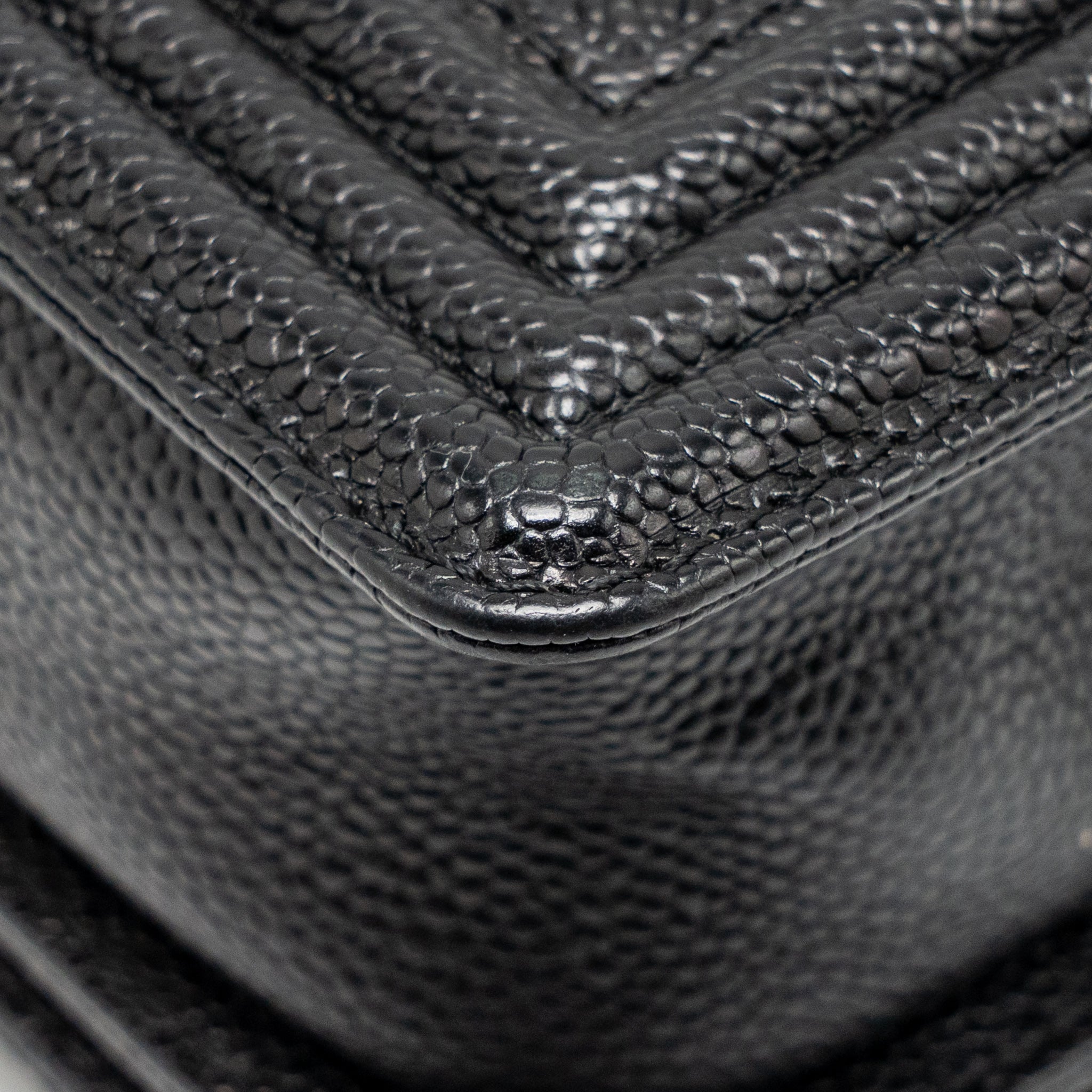 chanel-small-boy-bag-grained-calfskin-black-ghw
