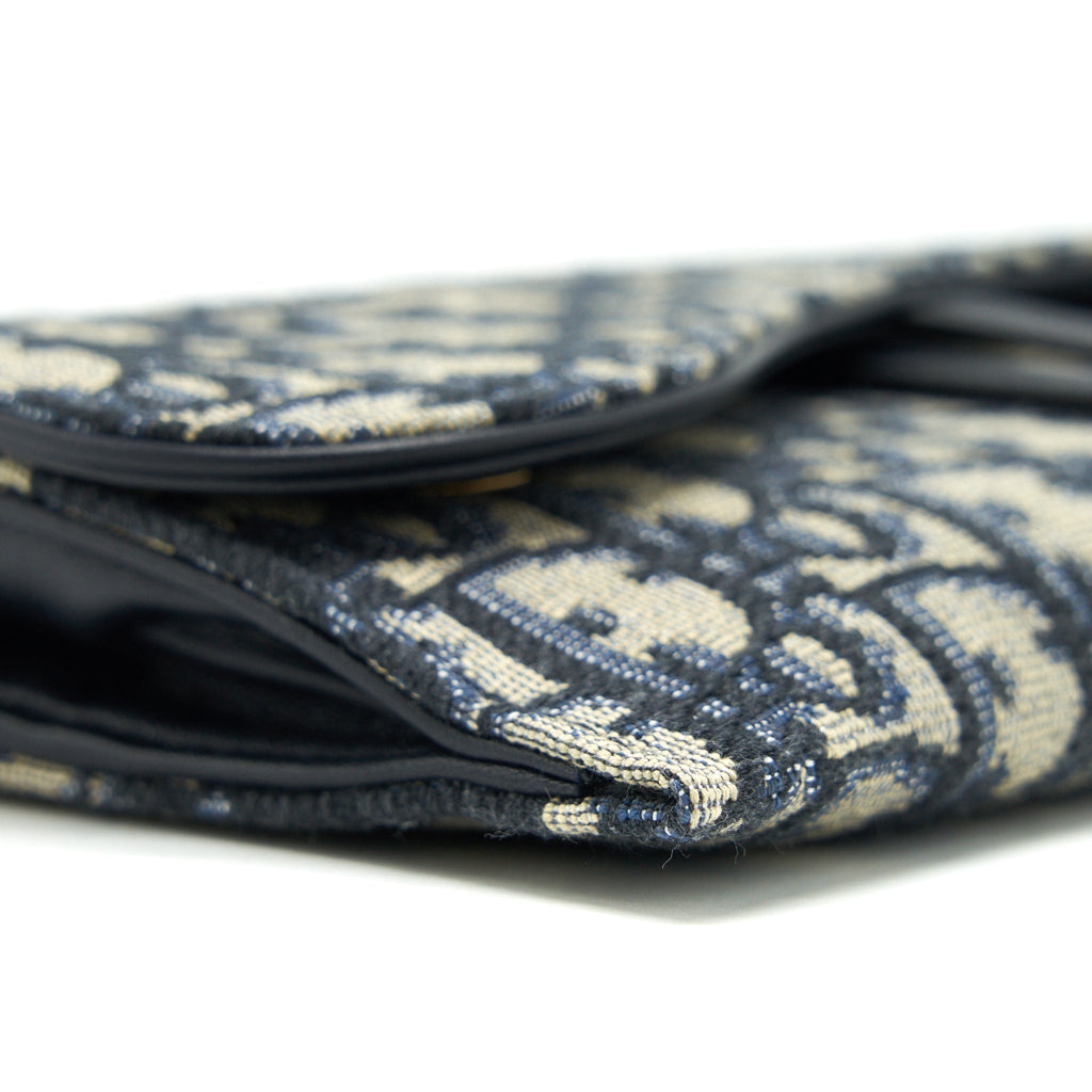 dior-saddle-wallet-on-chain-blue-oblique-jacquard