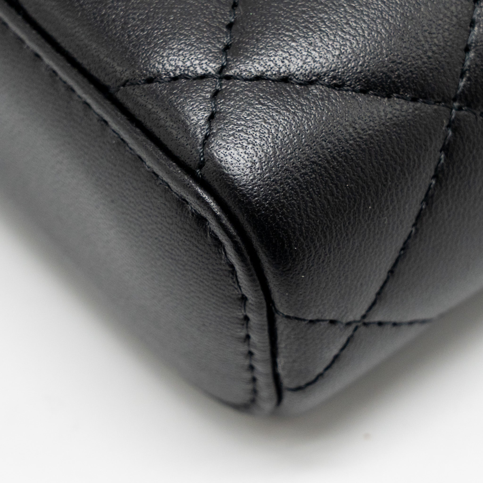 chanel-small-vanity-clutch-with-detail-chain-caviar-black-ghw-microchip-copy
