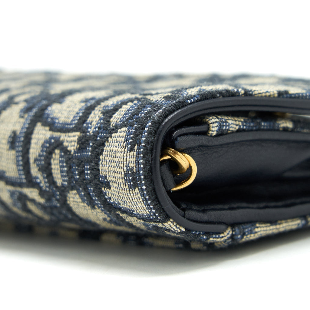dior-saddle-wallet-on-chain-blue-oblique-jacquard
