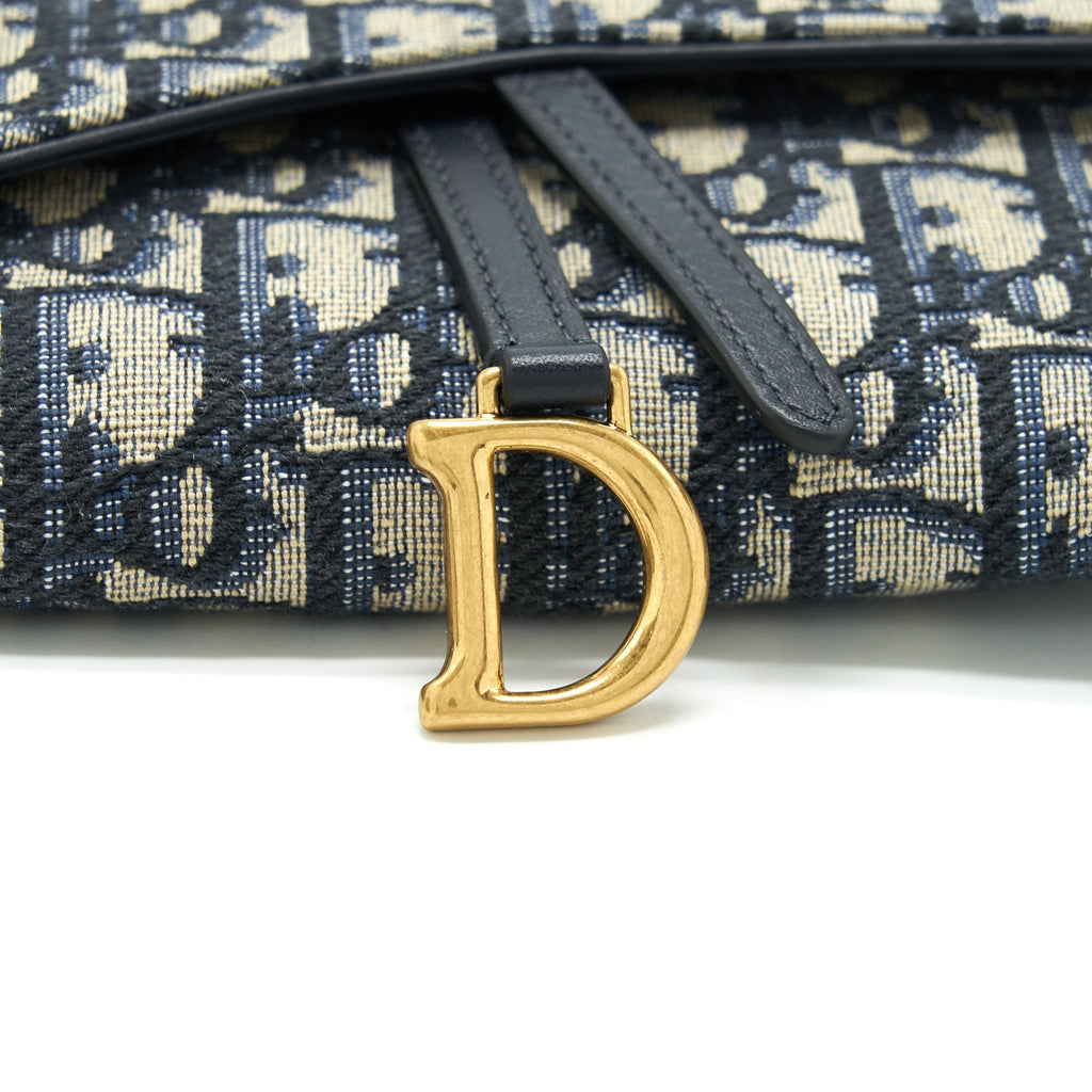 dior-saddle-wallet-on-chain-blue-oblique-jacquard