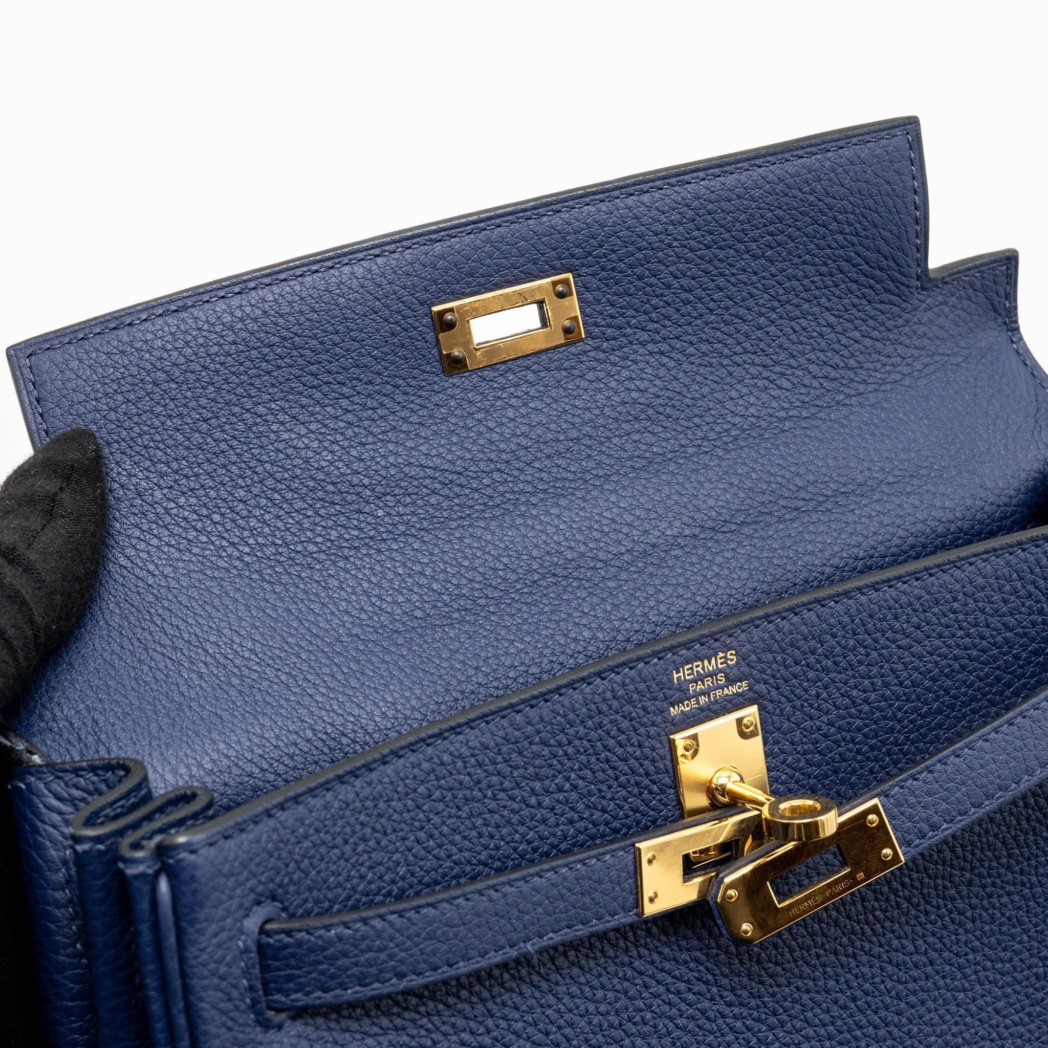 hermes-kelly-25-togo-bleu-saphir-ghw-stamp-z