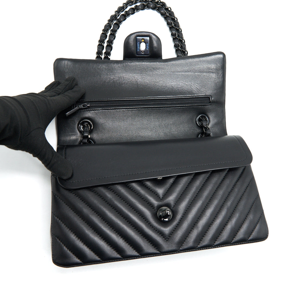 chanel-chevron-medium-clssic-double-flap-bag-so-black