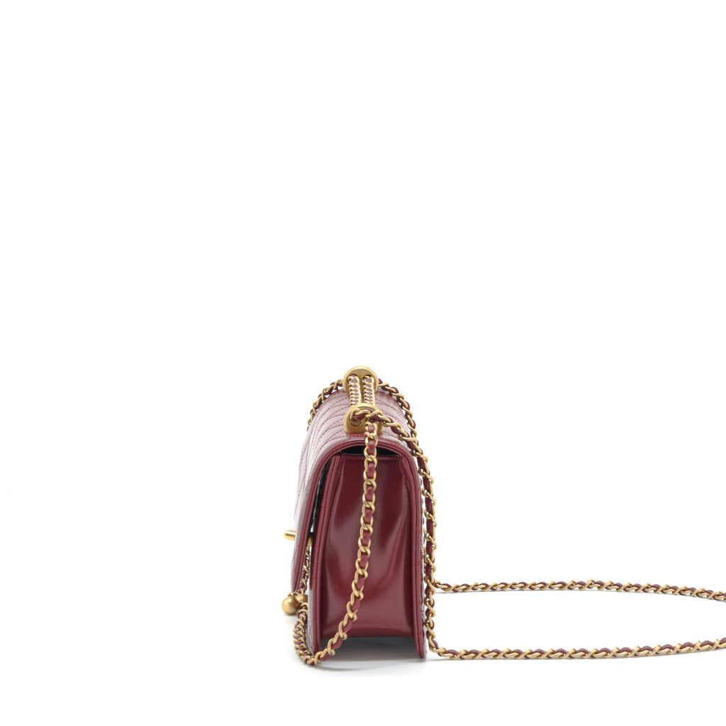 chanel-21a-medium-gold-crush-flap-bag-calfskin-nc635-burgundy-ghw-microchip