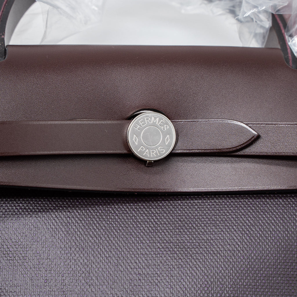 hermes-herbag-31-zip-bag-toile-h-berline-canvas-vache-hunter-cassis-black-rouge-sellier-shw-stamp-z