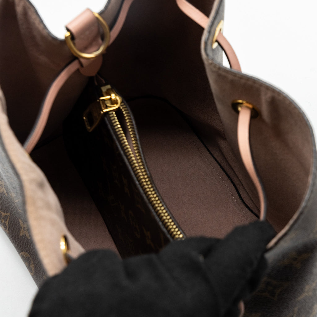 louis-vuitton-neonoe-monogram-canvas-rose-poudre