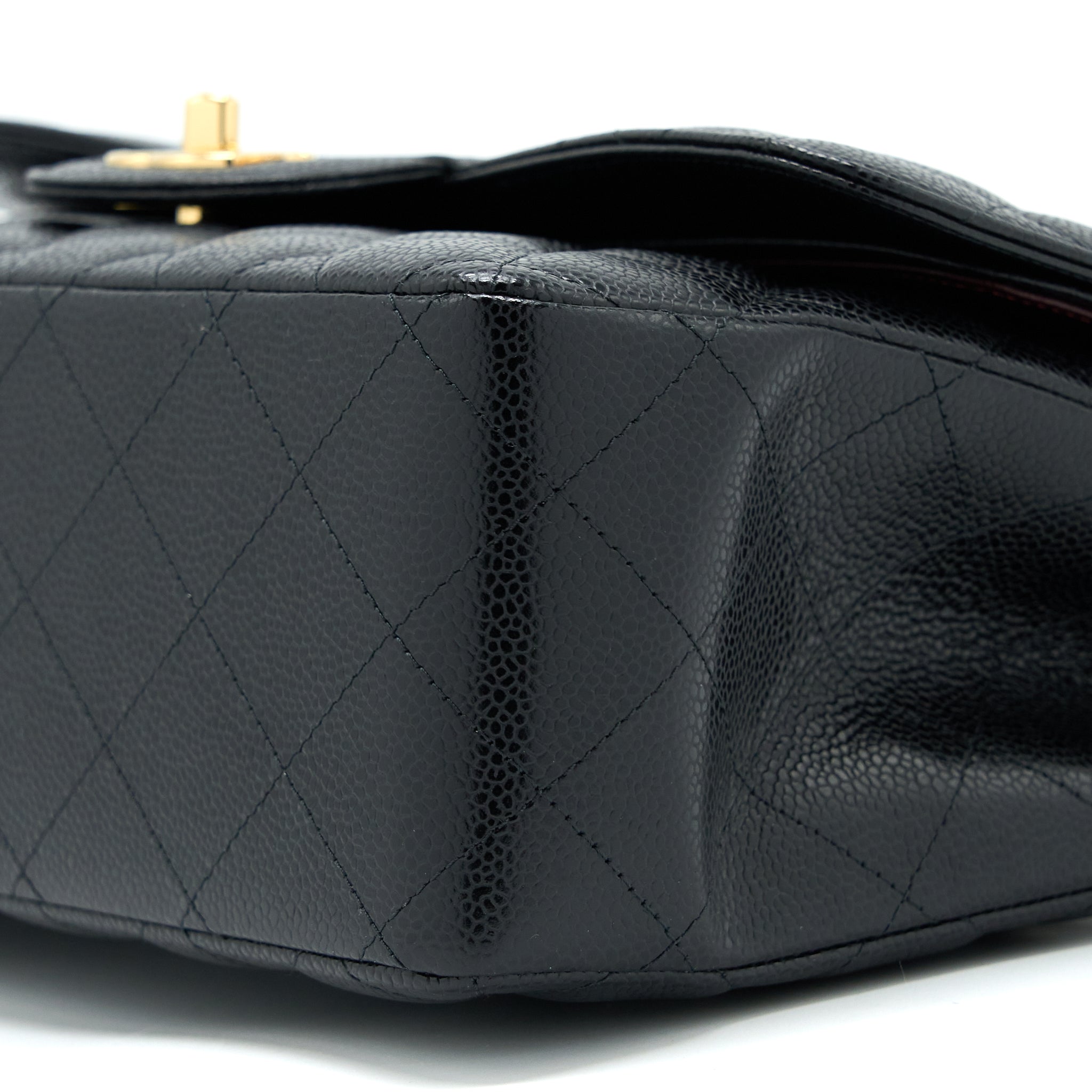 chanel-classic-jumbo-double-flap-caviar-black-ghw-microchip