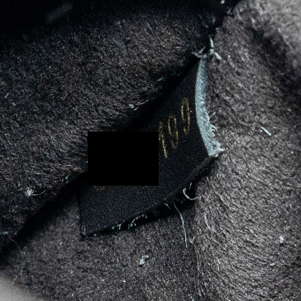 louis-vuitton-neonoe-monogram-canvas-black-ghw-4