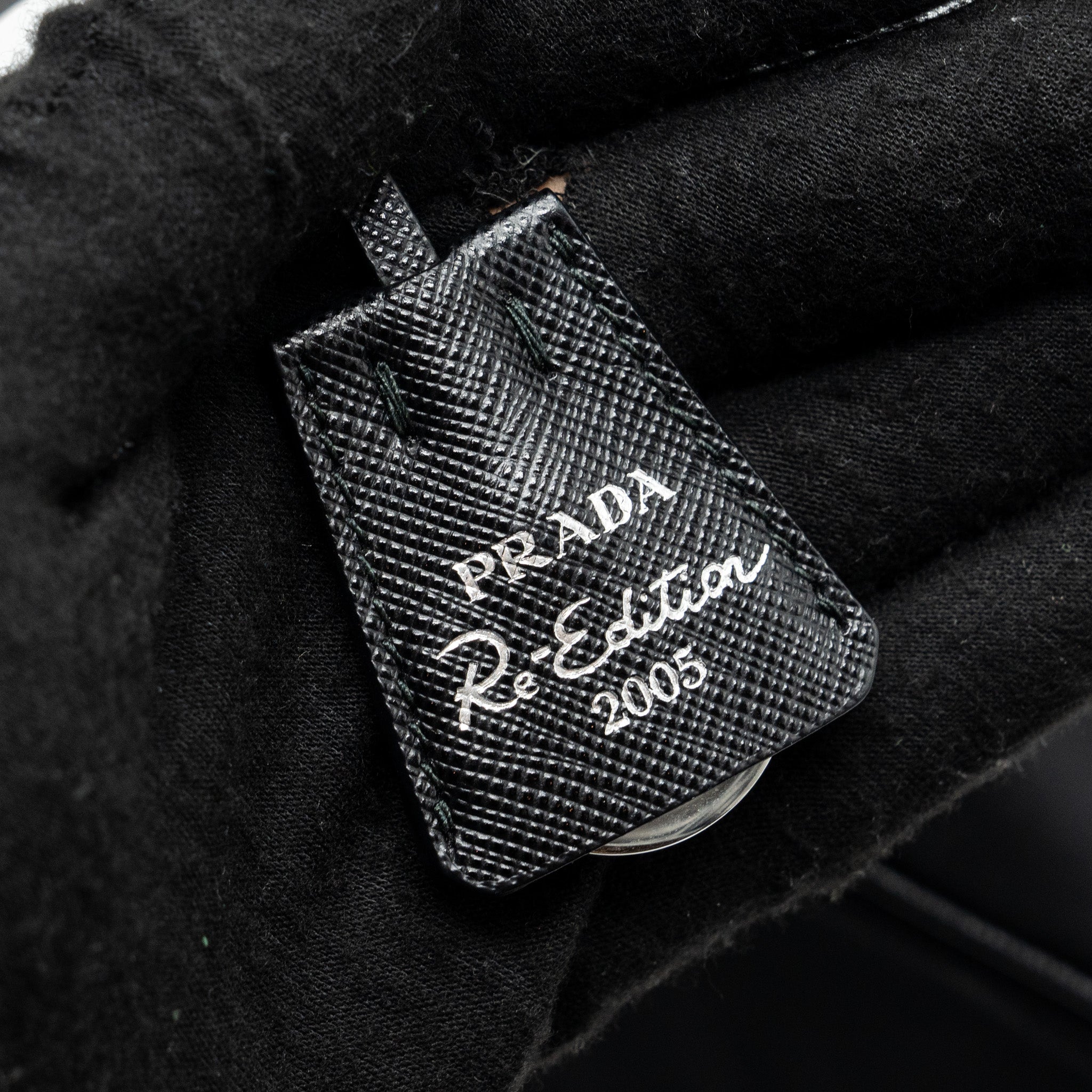 prada-reedition-2005-re-nylon-black-shw