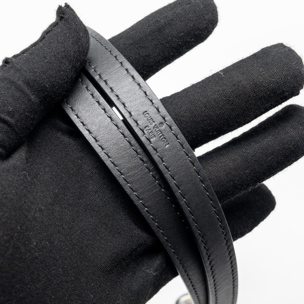 louis-vuitton-neonoe-monogram-canvas-black-ghw-4