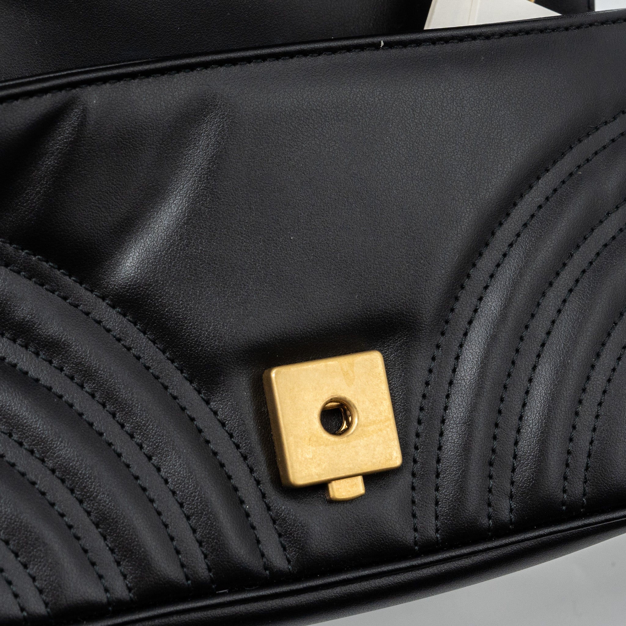 gucci-mini-gg-marmont-matelasse-bag-leather-black-ghw