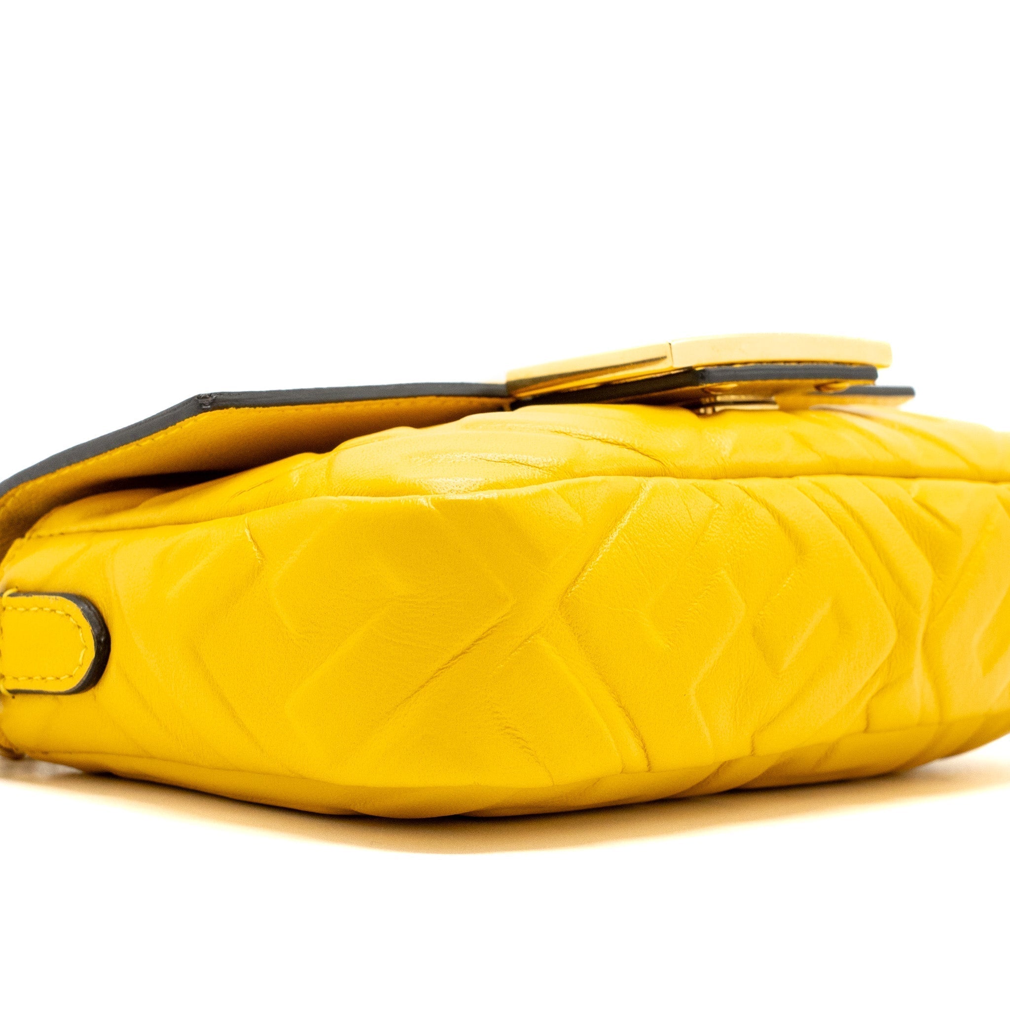 fendi-mini-baguette-bag-nappa-lambskin-yellow-ghw